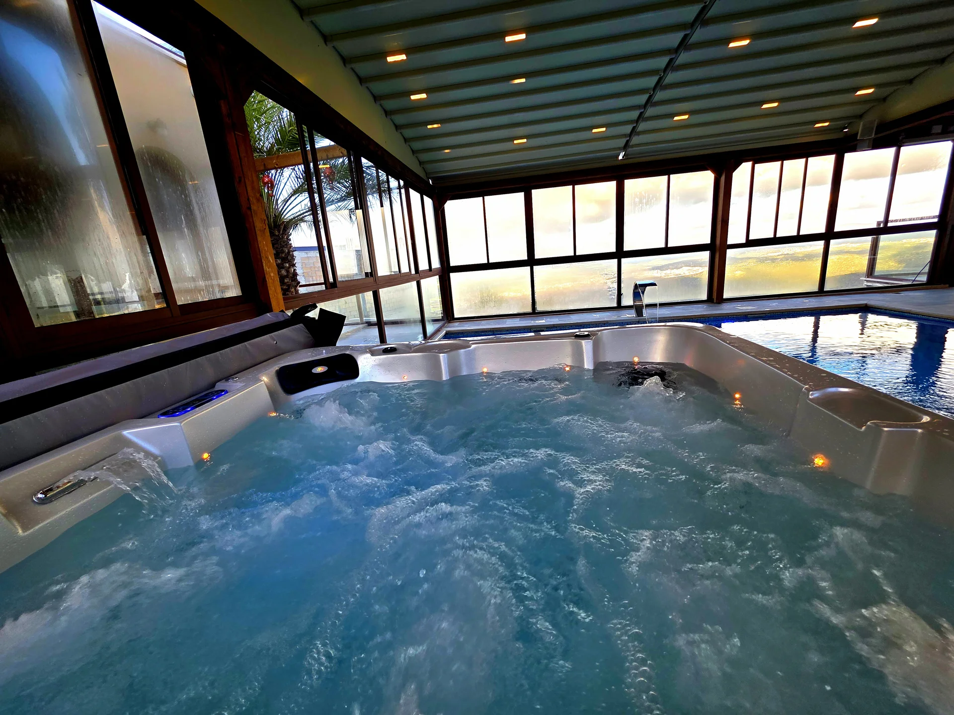 Skyline suites