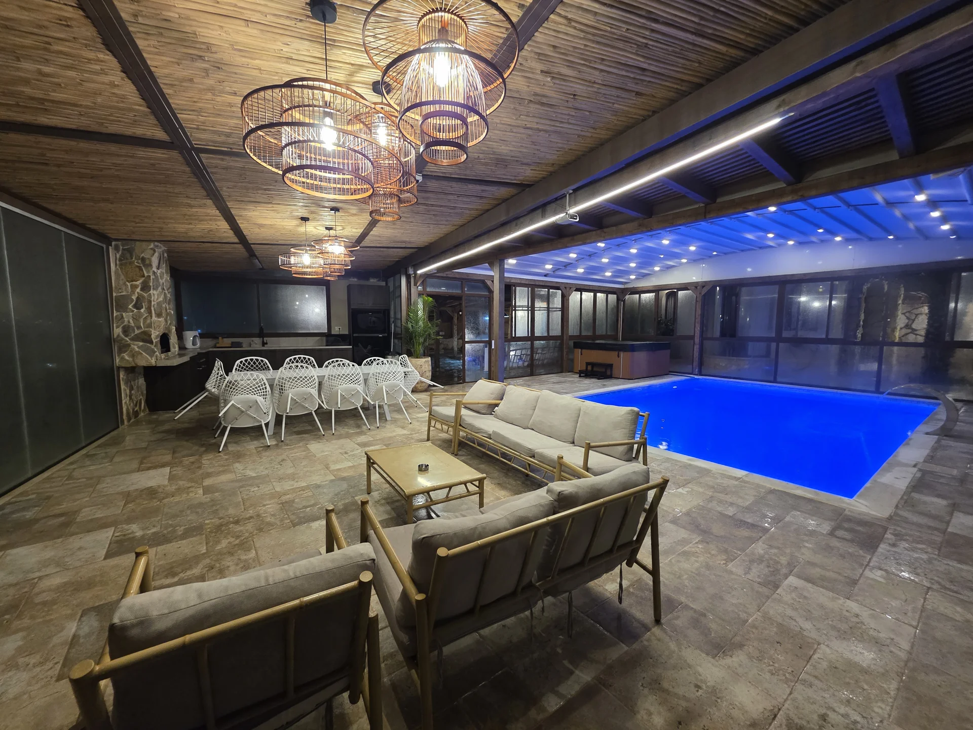 Skyline suites